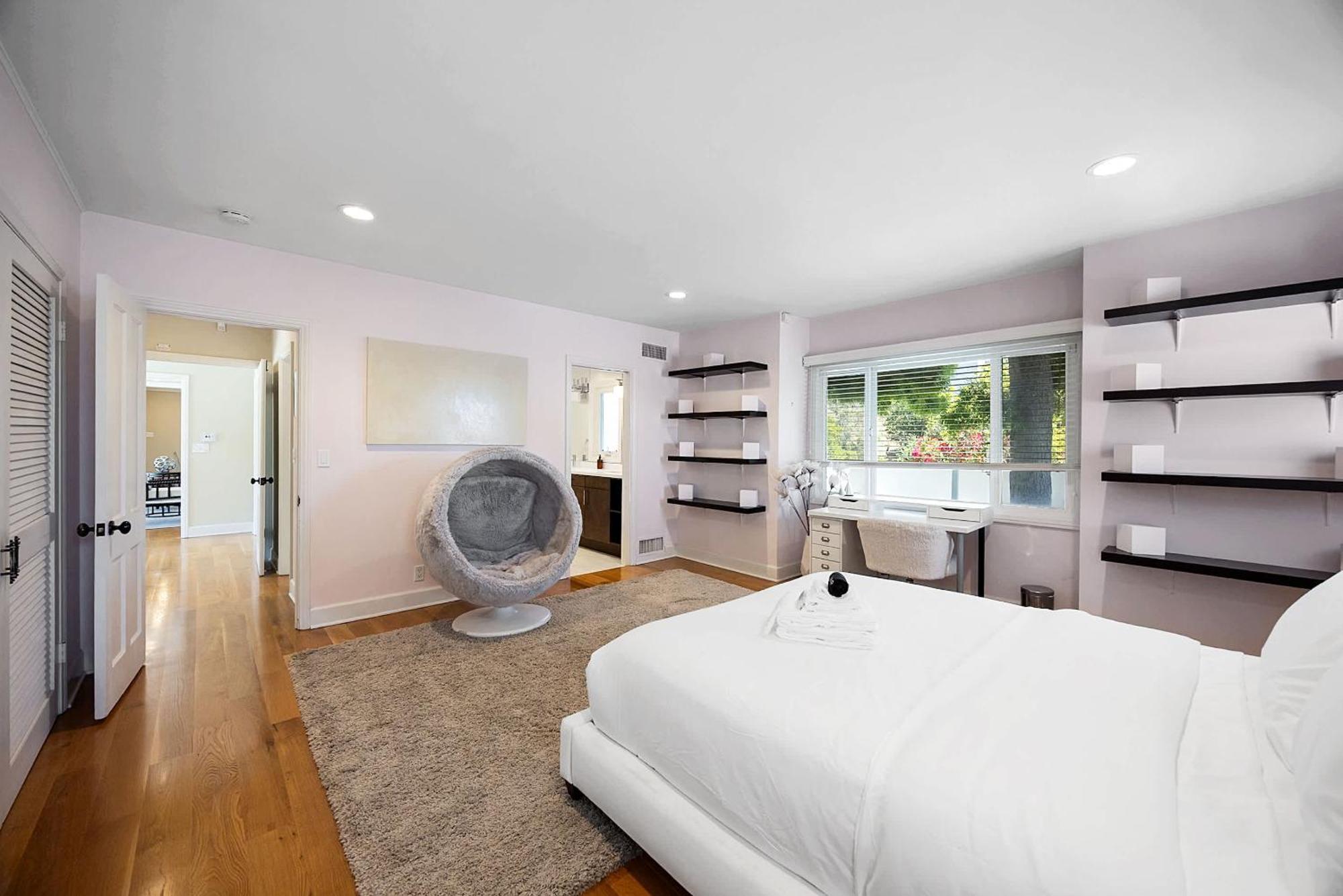 New Listing Beverly By Colby & Conrad Holiday home *